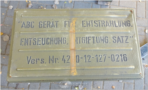 Transportkiste Truppenausstattung Metallkiste oliv für Dekontaminationsausrüstung der ABC Ausstattung